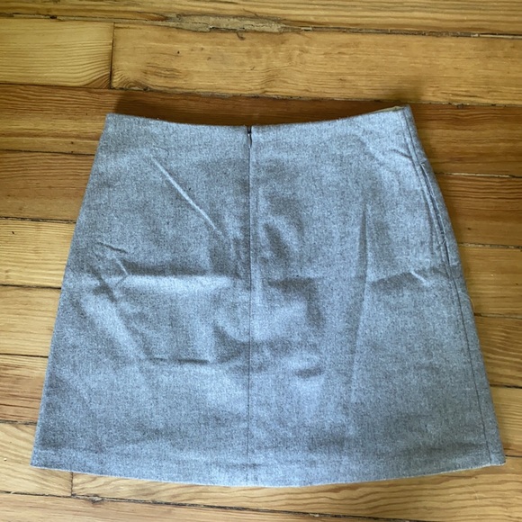 Aritzia skirt with wool and cashmere - Picture 2 of 2